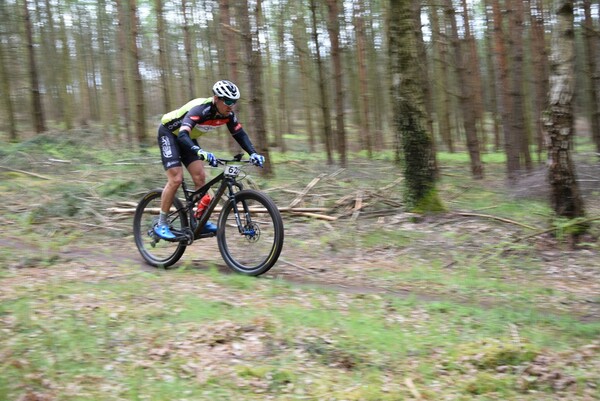 Jacek na dystansie Mega Kaczmarek Electric MTB w Sulechowie 2023